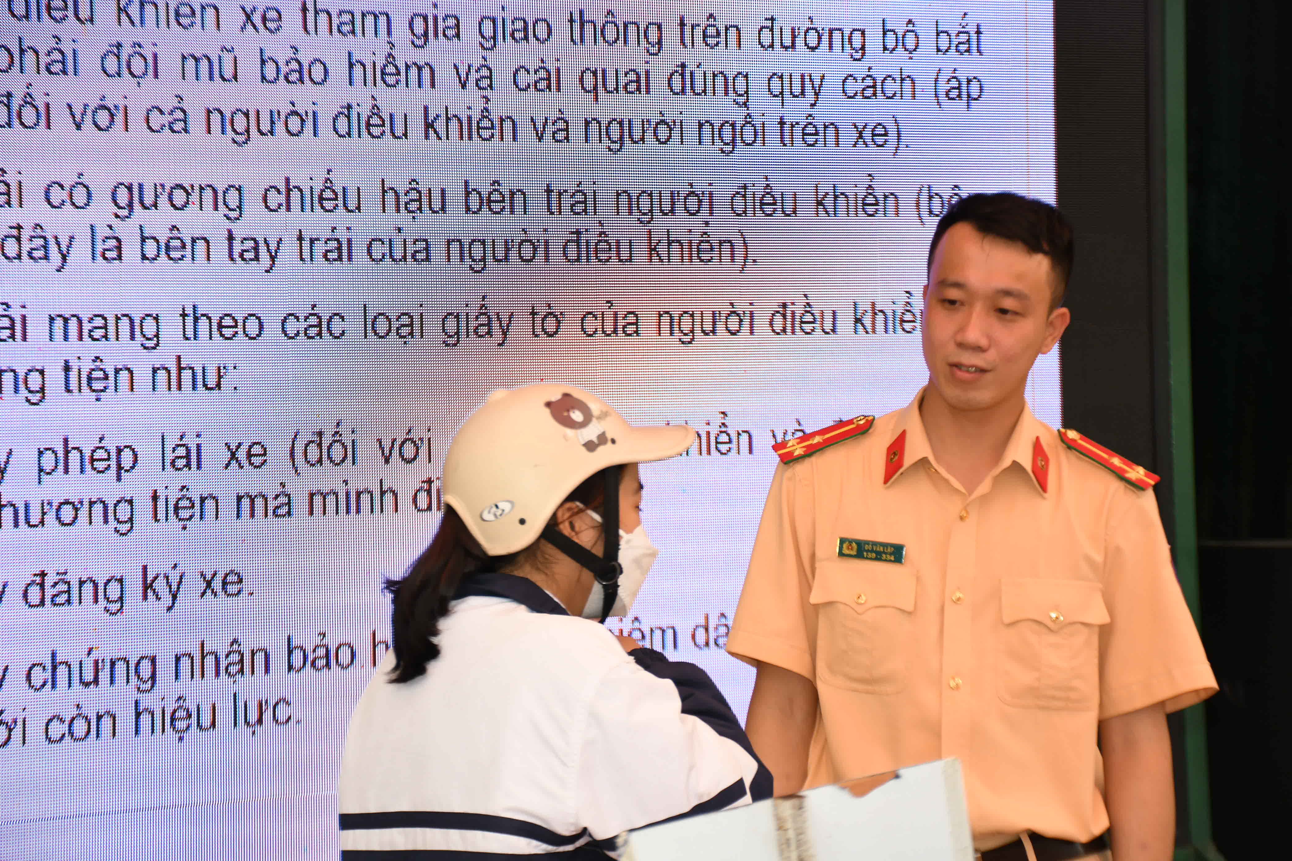 Công an quận Dương Kinh: Không để xảy ra tai nạn giao thông trên địa bàn